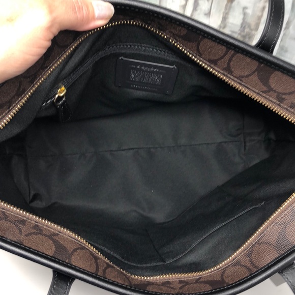 Nwt Coach signature city zip tote - Picture 6 of 7